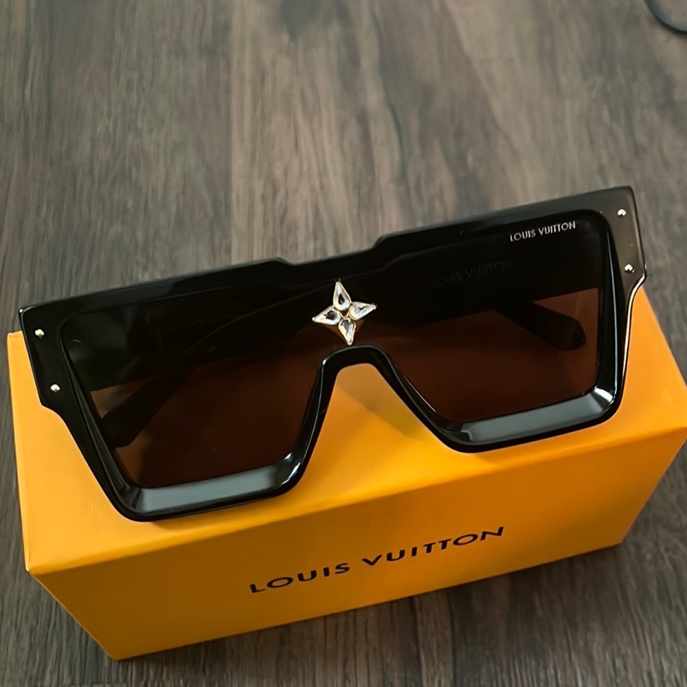 Louis Vuitton Cyclone Sunglasses